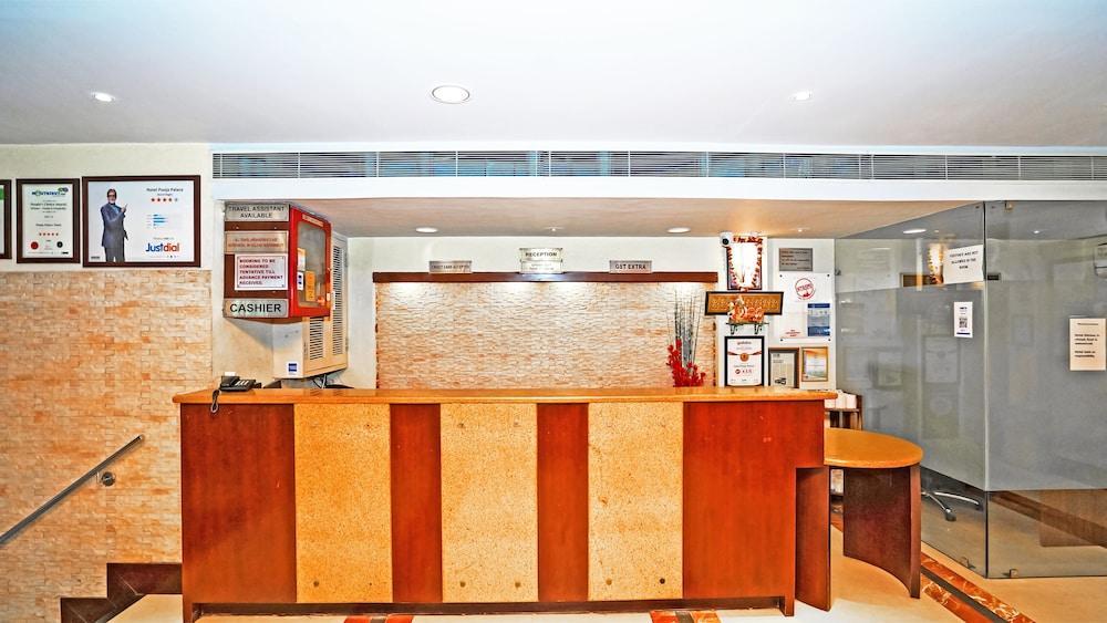 Hotel Pooja Palace Нью-Дели Экстерьер фото