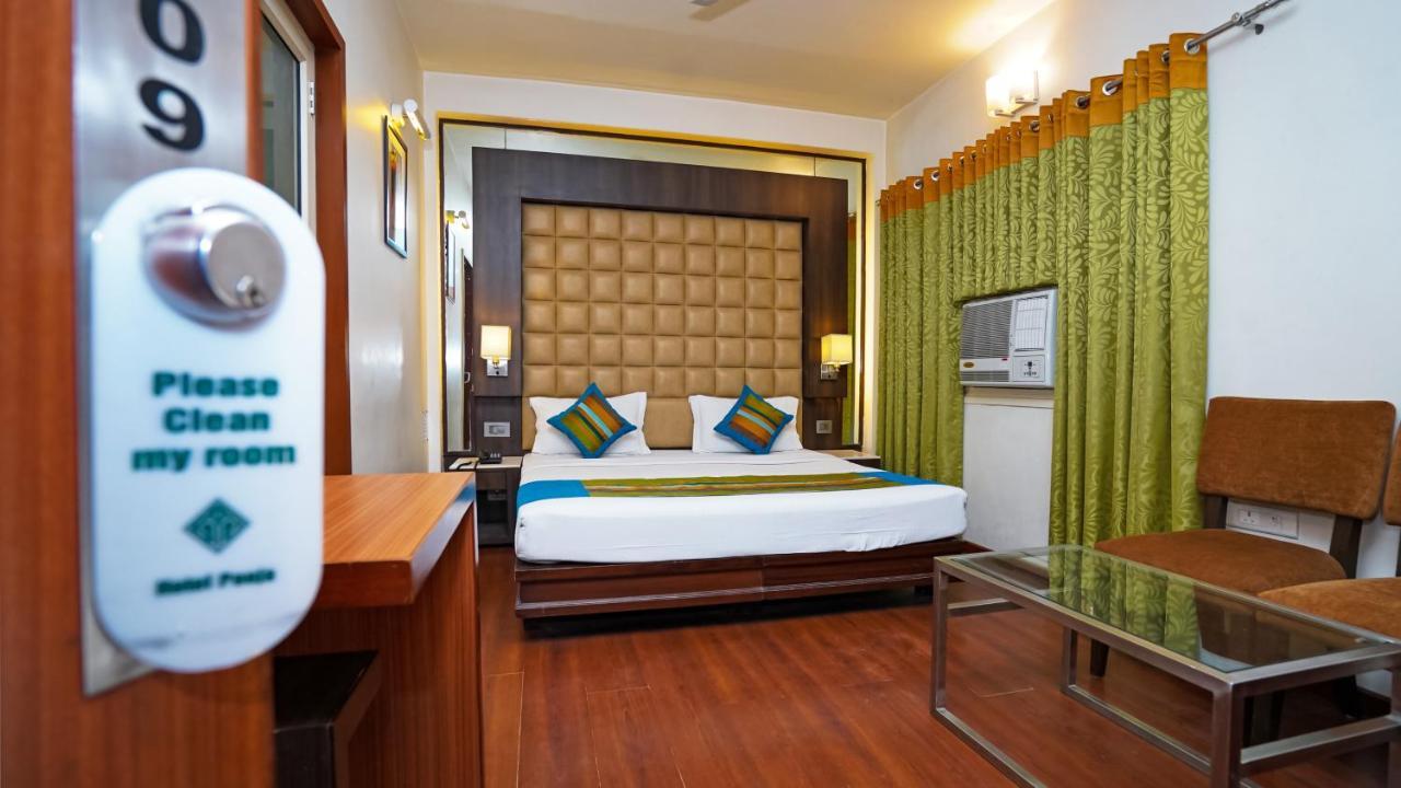 Hotel Pooja Palace Нью-Дели Экстерьер фото